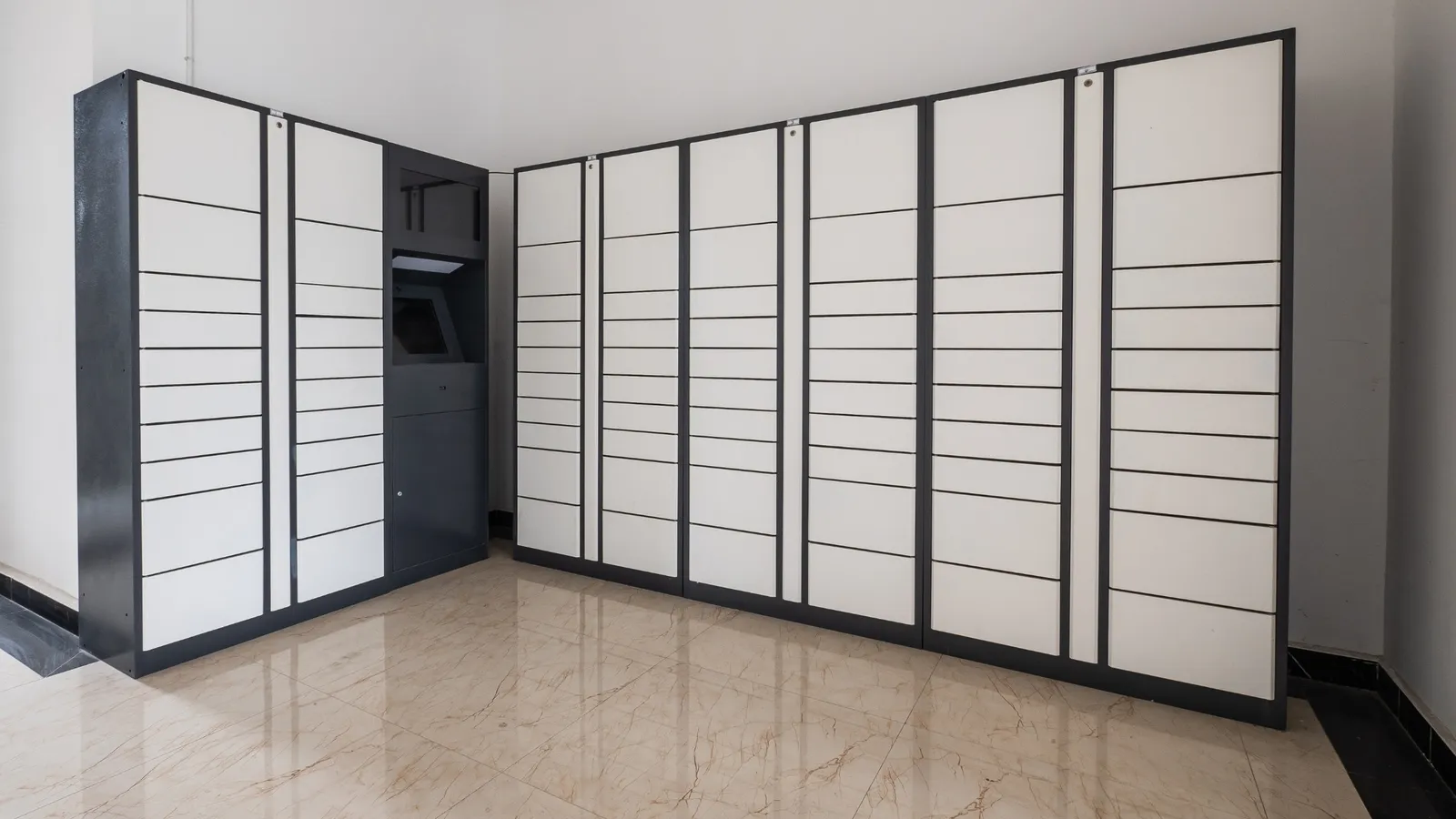 Illustration for “Free lockers: a step towards flex-office for your employees”