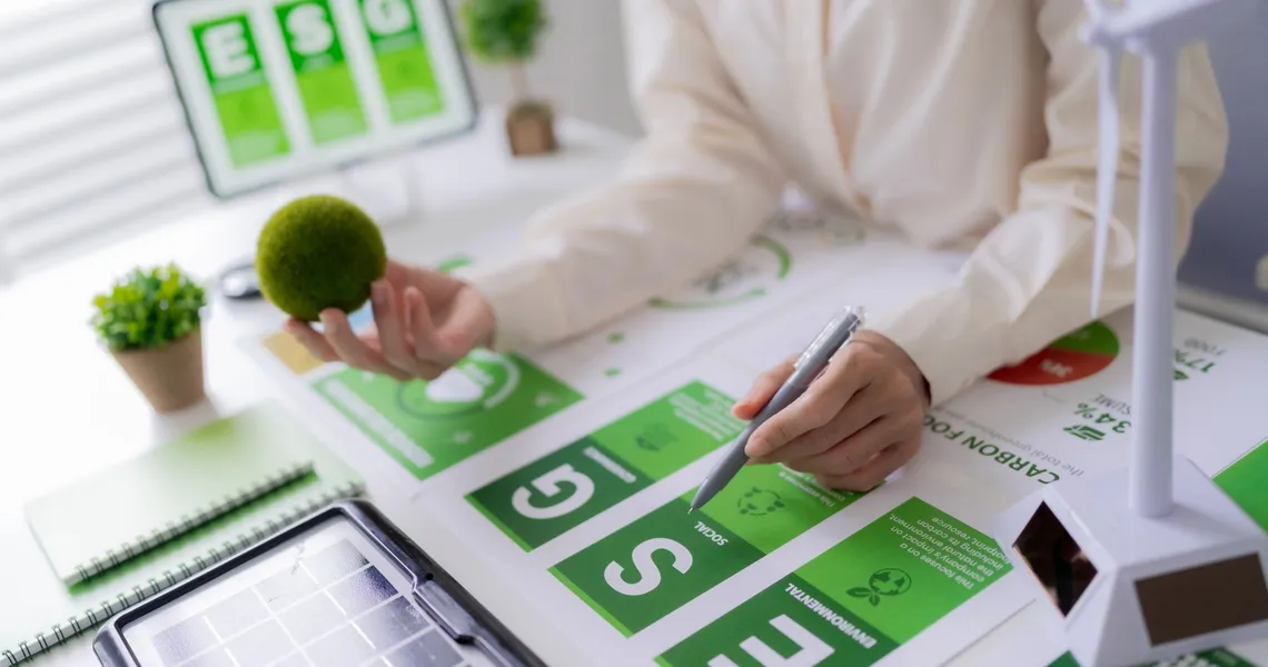 Illustration for “ESG and Workplace Management: A Guide for Service Providers”